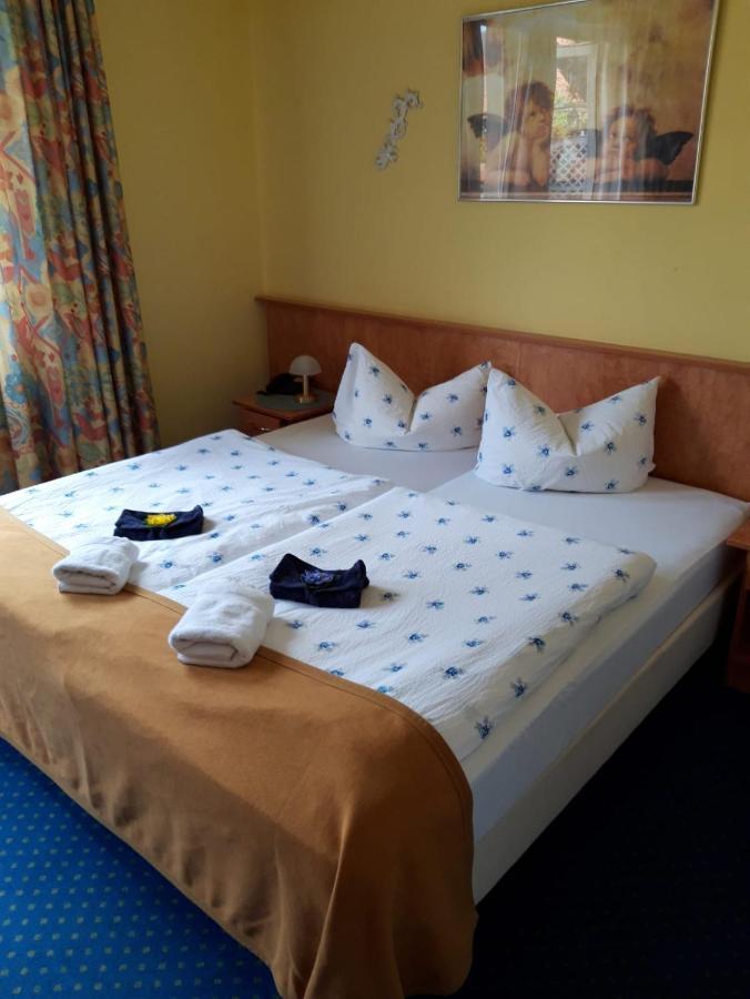 Hotel Zur Altstadt เซลเลอ ภายนอก รูปภาพ