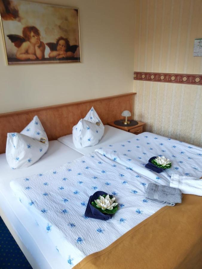 Hotel Zur Altstadt เซลเลอ ภายนอก รูปภาพ